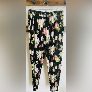 Divided H&M Elastic Waist Floral Jogger Size M